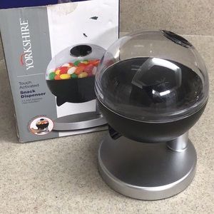 Yorkshire Snack Dispenser